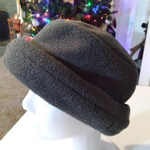 Land's End Fleece Polartec Roll Brim Aircore Winter Hat.
